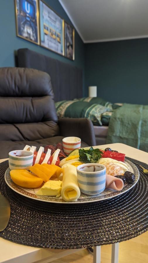 3 Rooms - Zimmervermietung Naehe Flughafen Ber - Gratis Wlan, Parken & Netflix Berlin Exterior foto